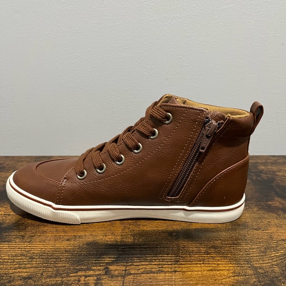 CAT & JACK Youth Florian Side Zip Sneakers Size 4 - Picture 6 of 7